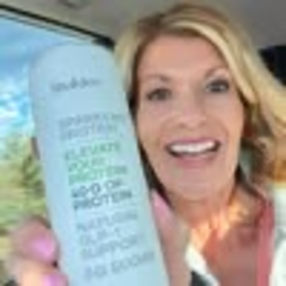 Meet your Posher, Monica